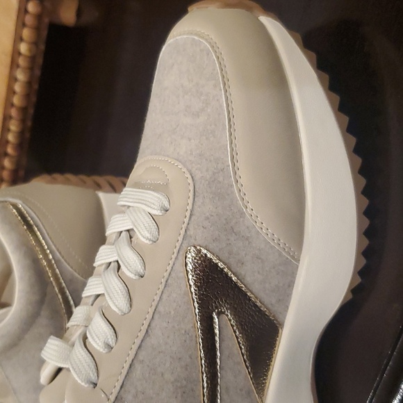 Dolce Vita Bynx Bossy Sneakers-NWT - Picture 9 of 10